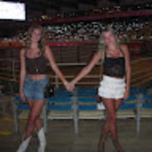 Meet your Posher, Mia